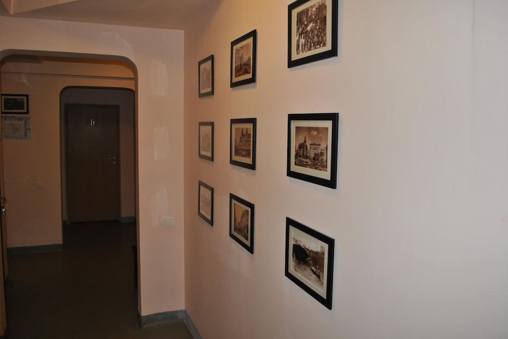 Vogue Hostel บูคาเรสต์ ภายนอก รูปภาพ